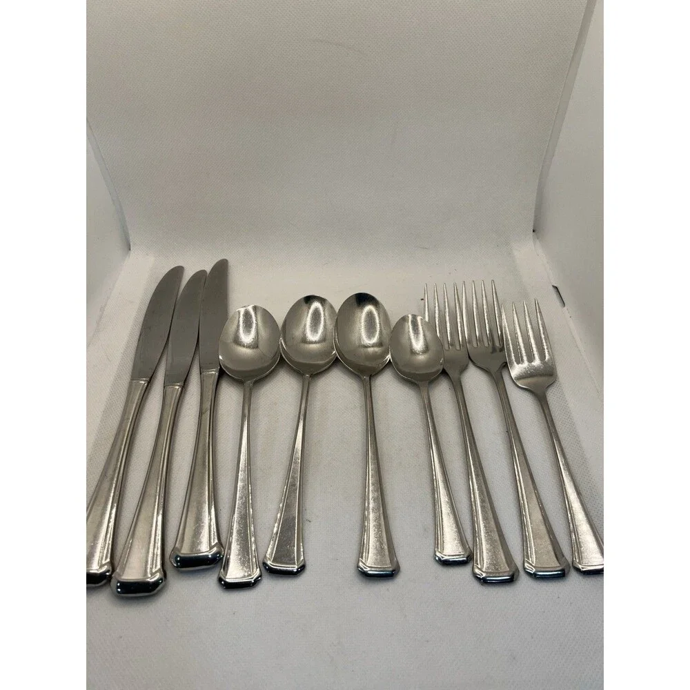 10 pieces Oneida SSS ABERDEEN MAESTRO ST LEGER Stainless  Forks Spoons knives